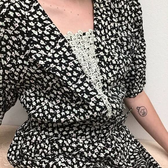 Vintage 80s Liz Roberts Floral Rayon A-Line Belted Dress M/L - Picture 4 of 10